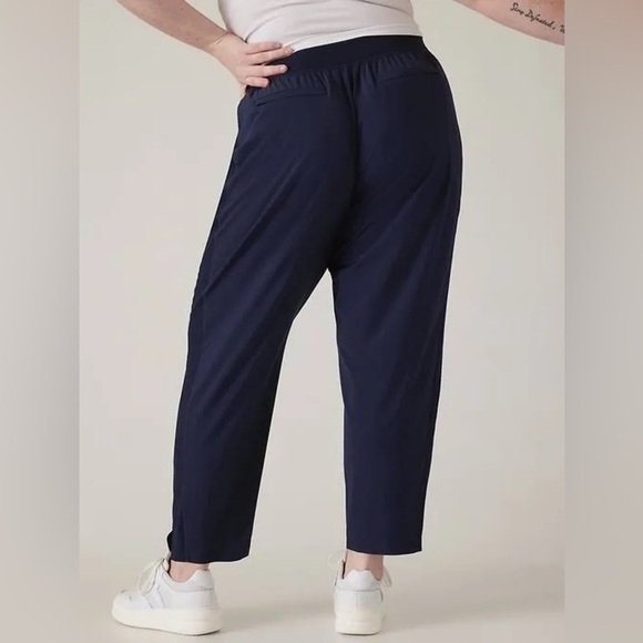 Athleta Women's Brooklyn Mid Rise Ankle Pants Navy Blue Size 12 - Picture 3 of 10